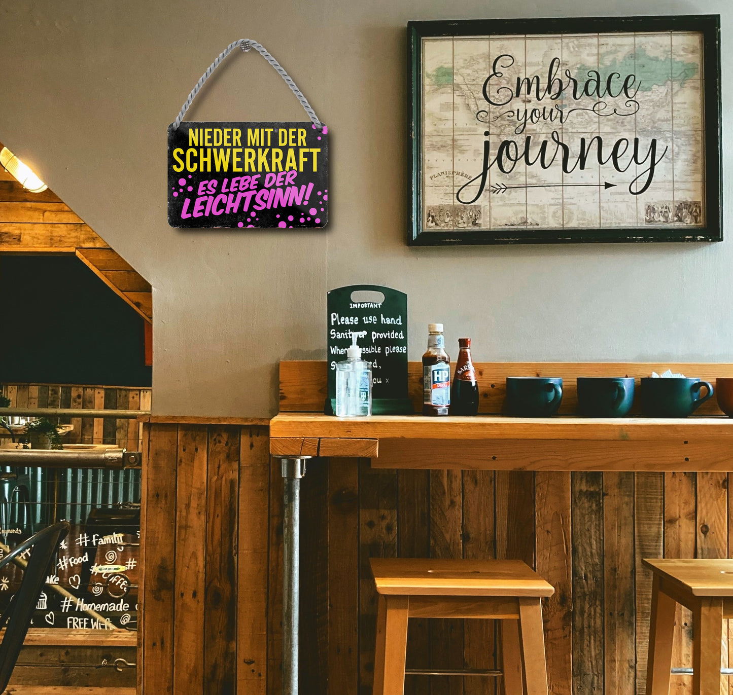 Blechschild ''Nieder mit der Schwerkraft'' 18x12cm