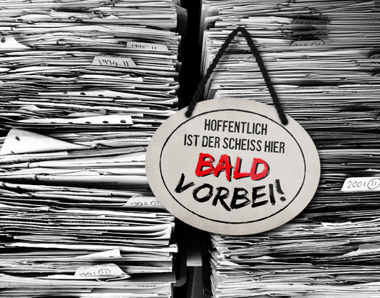 Blechschild ''Hoffentlich ist der Scheiss hier bald vorbei'' 18x14cm
