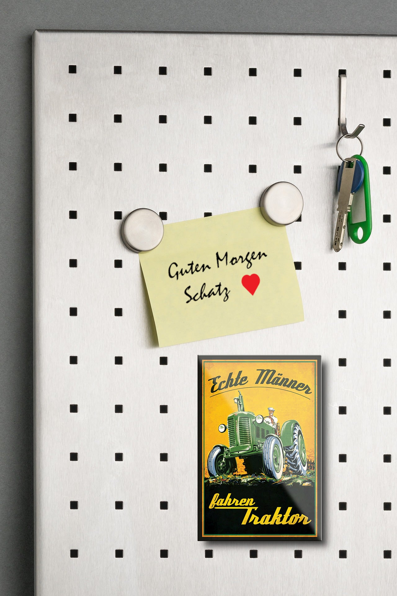 Magnet "Real men drive tractors" 9x6x0.3cm