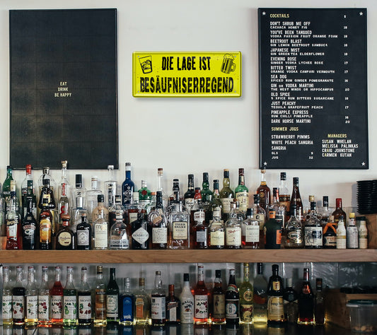 Blechschild ''Die Lage ist Besäufniserregend'' 28x12cm