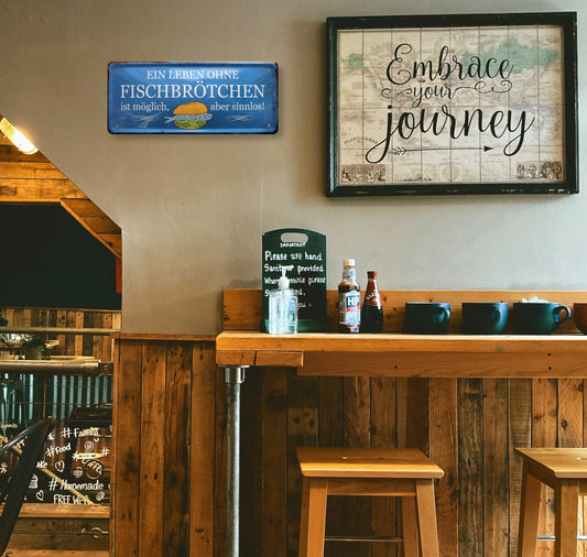 Blechschild ''Ein Leben ohne Fischbrötchen ist sinnlos'' 28x12cm