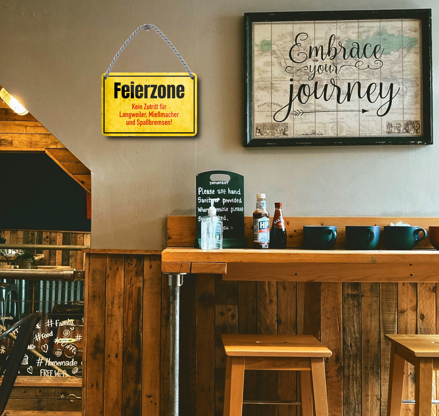 Blechschild ''Don't break someone's heart.. break their bones'' 18x12cm