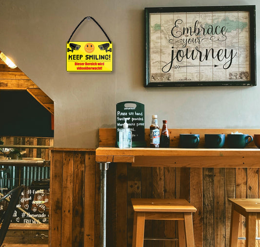 Blechschild ''Keep smiling dieser Bereich wird videoüberwacht'' 18x12cm