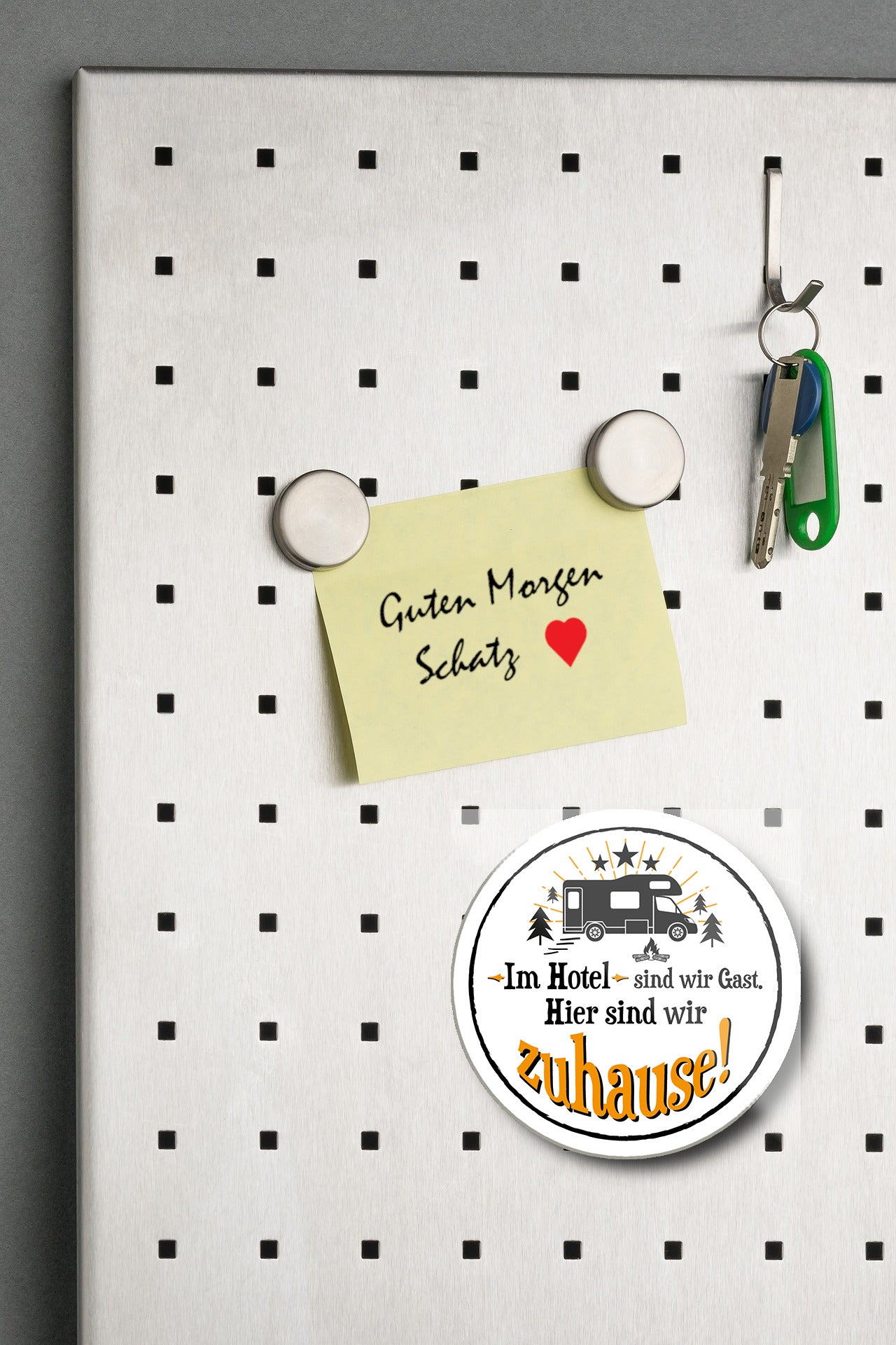 Magnet ''Im Hotel sind Gast.. zuhause'' 8x8x0,3cm