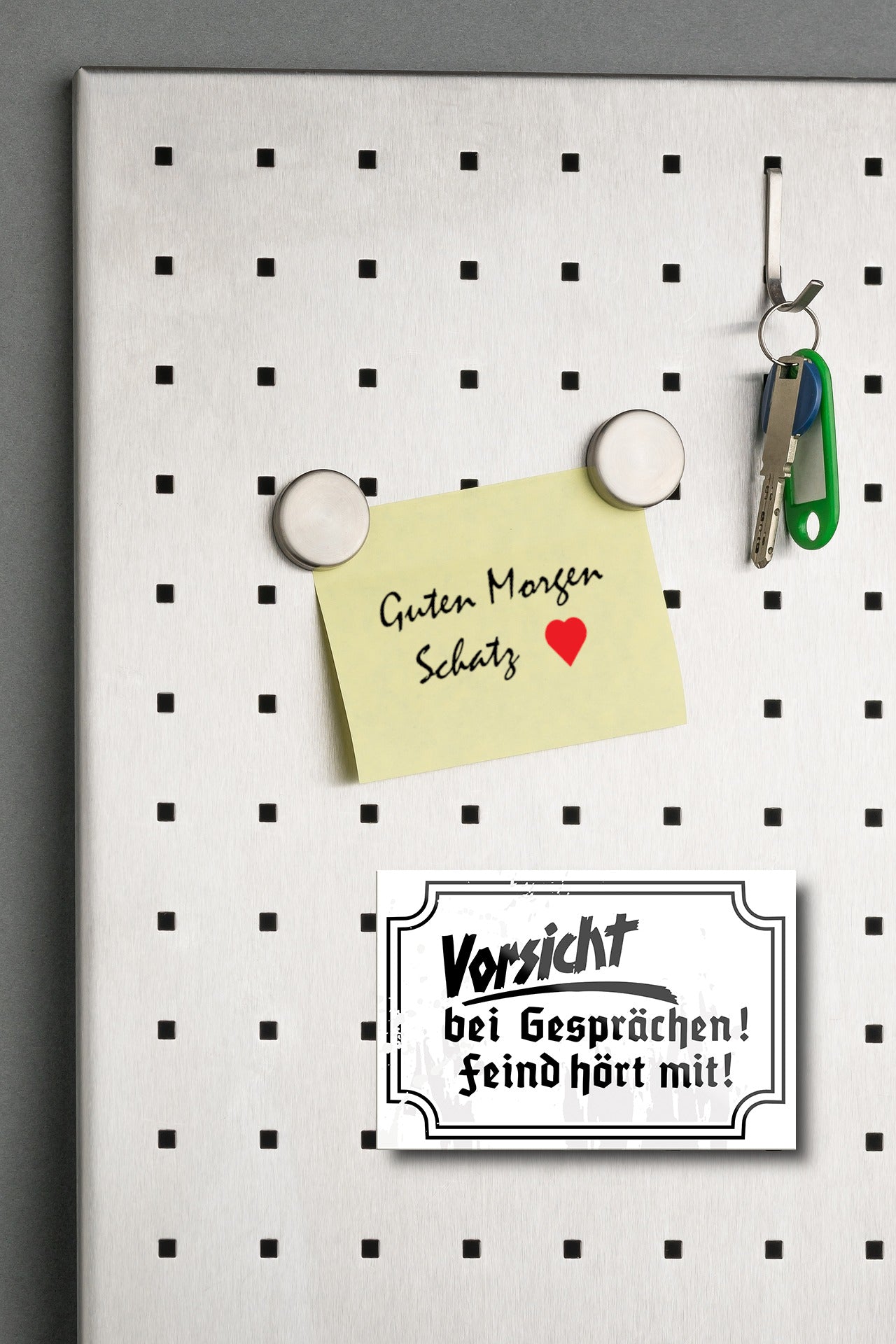 Magnet ''Vorsicht bei Gesprächen. Feind hört mit'' 9x6x0,3cm