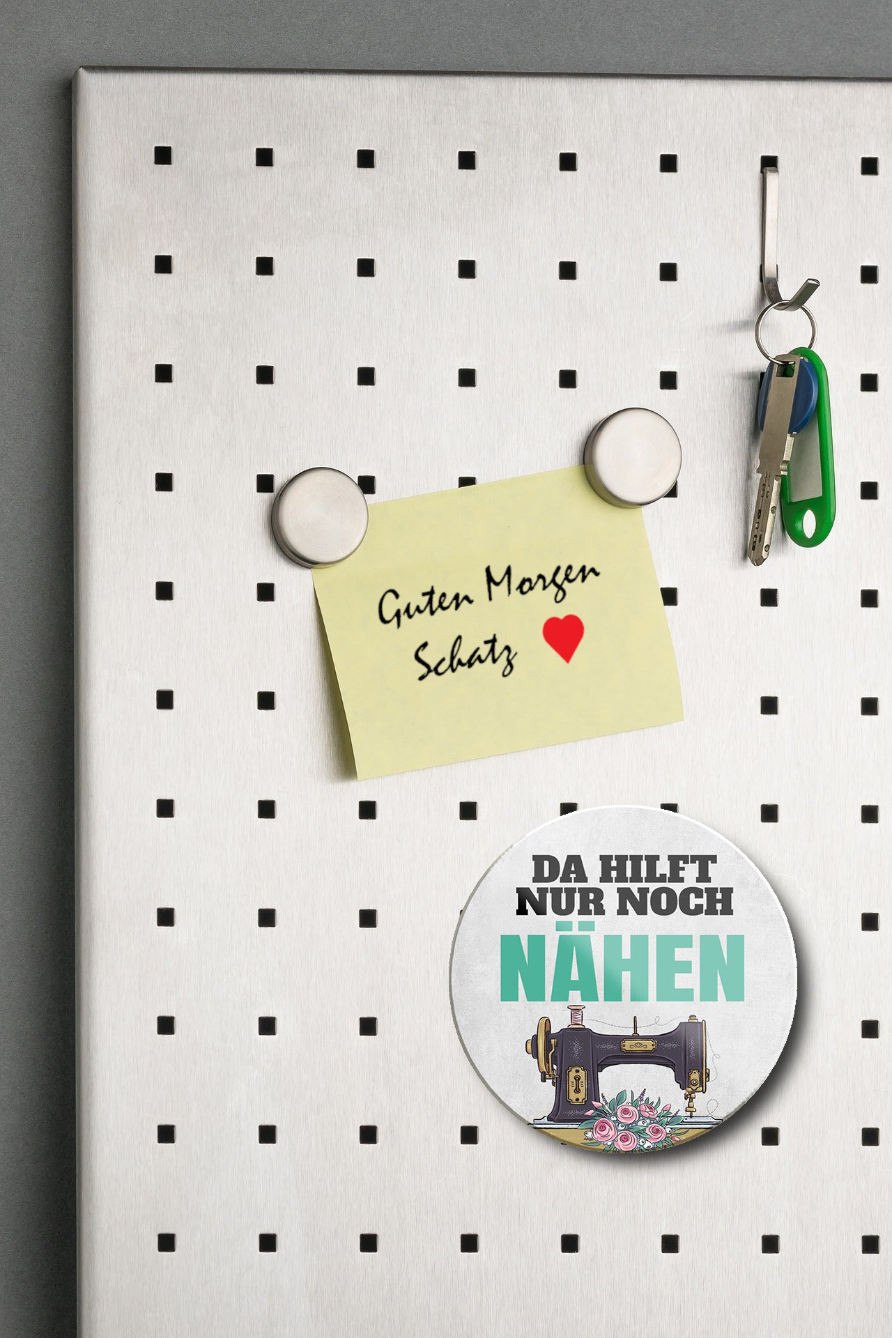 Magnet ''Da hilft nur noch Nähen'' 8x8x0,3cm