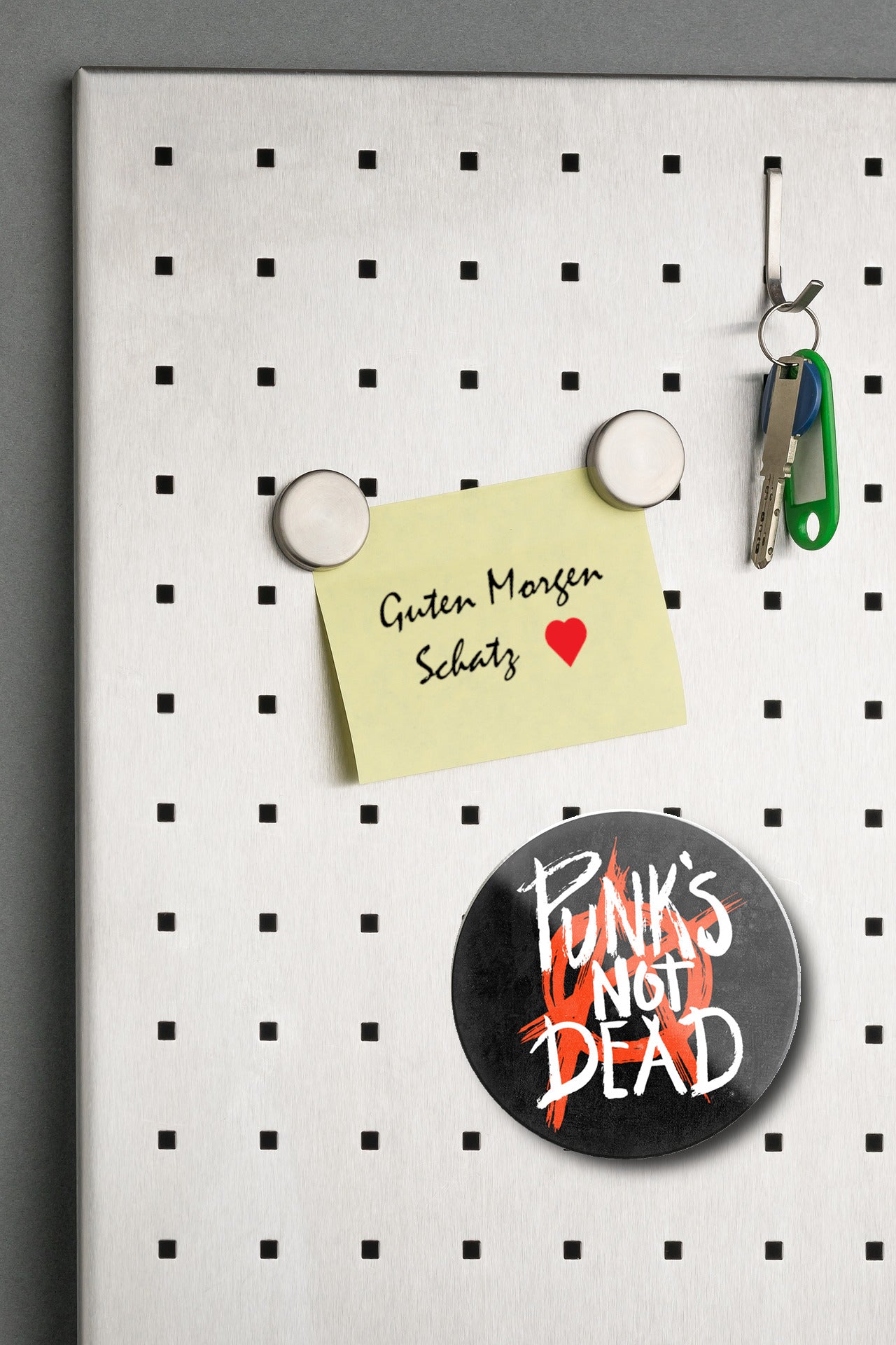 Magnet ''Punk's not dead'' 8x8x0,3cm