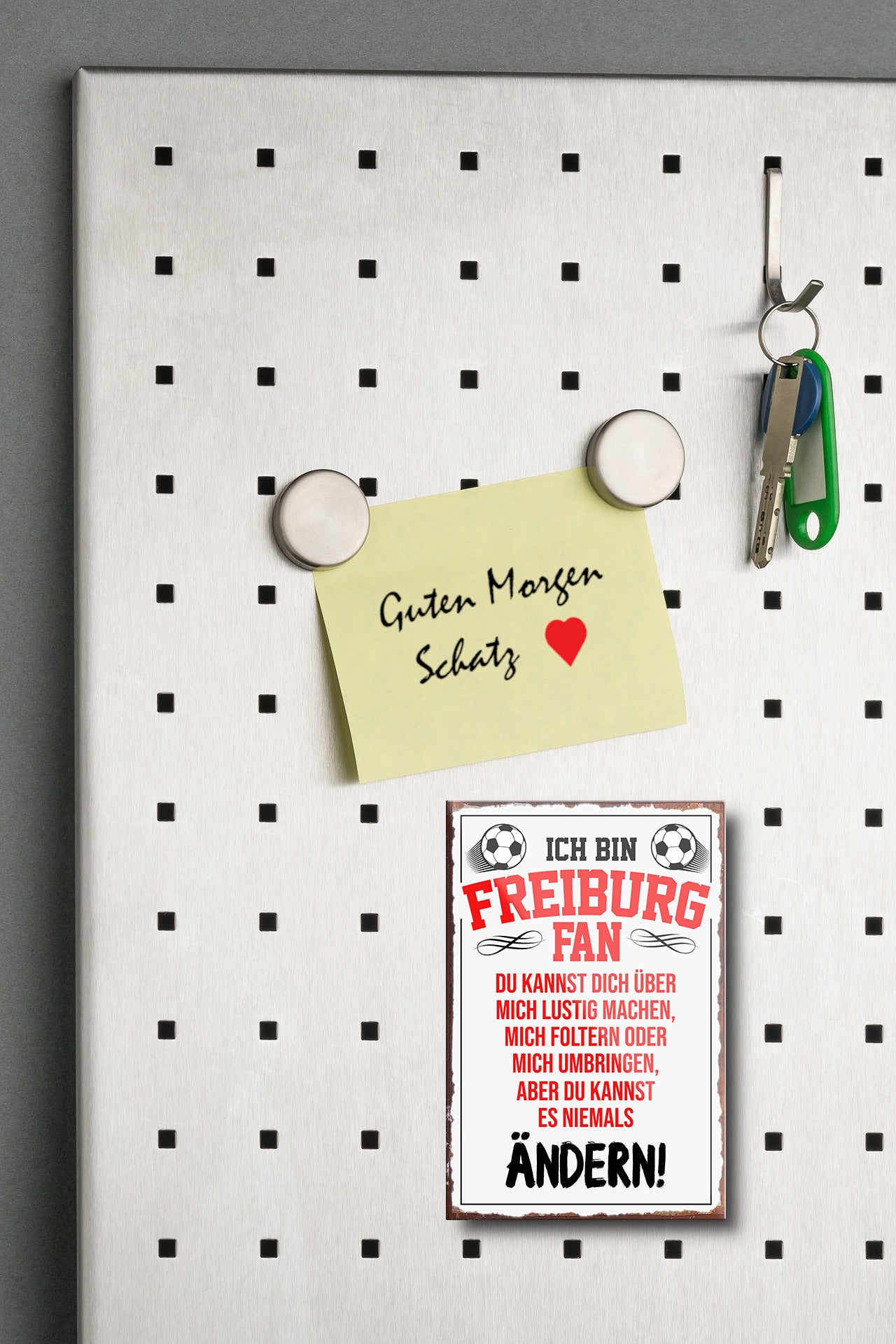 Magnet ''Freiburg Fan (rote schrift)'' 9x6x0,3cm