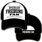 4252024254433			 ''Offizieller Freiburg Fan''
Schilderstore24 Blechschilder sind perfekt als Geschenk zu Weihnachten, Geburtstage, Feiern, Partys, Grillabende, Namenstag, Feiertag, Mädelsabend, Hochzeit. Unisex-Fan-Cap Einheitsgröße Fußball Mannschaft Verein Größenverstellbar Klettverschluss Baseball Spaßcappie Mütze Hut Fan
