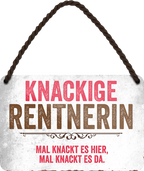 4252024242966	Schilderstore24 	 ''Knackige Rentnerin'' Schilderstore24 Blechschilder sind perfekt als Geschenk zu Weihnachten, Geburtstage, Feiern, Partys, Grillabende, Namenstag, Feiertag, Mädelsabend, Hochzeit. Jederzeit stilvoll im Wohnzimmer, Partykeller, Garage, Praxis, Büro, Café, Hauseingang Familie Zuhause Eltern Geschwister oma opa familie mama papa geschwister