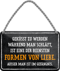 4252024242928	Schilderstore24 	 ''Geküsst zu werden während man schläft reine Liebe'' Schilderstore24 Blechschilder sind perfekt als Geschenk zu Weihnachten, Geburtstage, Feiern, Partys, Grillabende, Namenstag, Feiertag, Mädelsabend, Hochzeit. Jederzeit stilvoll im Wohnzimmer, Partykeller, Garage, Praxis, Büro, Café, Hauseingang Familie Zuhause Eltern Geschwister oma opa familie mama papa geschwister