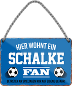 4252024252897		 ''Schalke Fan Blau''
 Schilderstore24 Blechschilder sind perfekt als Geschenk zu Weihnachten, Geburtstage, Feiern, Partys, Grillabende, Namenstag, Feiertag, Mädelsabend, Hochzeit. Jederzeit stilvoll im Wohnzimmer, Partykeller, Garage, Praxis, Büro, Café, Hauseingang Fußball Mannschaft Verein Bolzen Ball sport liga kicken stadion freizeit