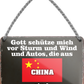 4252024256017		 ''Gott schütze vor Autos aus China''
Schilderstore24 Blechschilder sind perfekt als Geschenk zu Weihnachten, Geburtstage, Feiern, Partys, Grillabende, Namenstag, Feiertag, Mädelsabend, Hochzeit. Jederzeit stilvoll im Wohnzimmer, Partykeller, Garage, Praxis, Büro, route, highway Mechaniker Auto Motorrad Werkstatt auto lkw brummi tüfteln schrauber