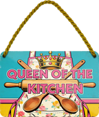 4252024258998		 ''Queen of the Kitchen''
Schilderstore24 Blechschilder sind perfekt als Geschenk zu Weihnachten, Geburtstage, Feiern, Partys, Grillabende, Namenstag, Feiertag, Mädelsabend, Hochzeit. Jederzeit stilvoll im Wohnzimmer, Partykeller, Garage, Praxis, Büro, Café, Hauseingang Garten Haushalt Heim Zuhause Gartenarbeit Hausarbeit Zuhause Blumen