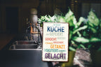 Blechschild ''In dieser Küche wird gefeiert, gelacht'' 20x30cm