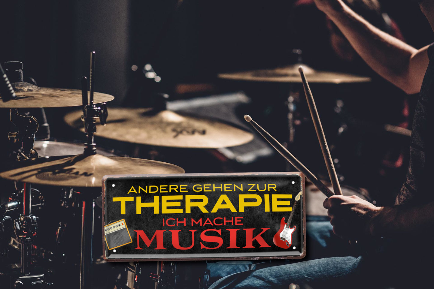 Blechschild ''Andere gehen zur Therapie. Ich mache Musik'' 28x12cm