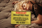 Blechschild ''Vorsicht freilaufende Frau'' 20x30cm