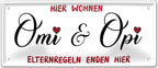 4252024224740 Schilderstore24 Schilderstore24 Blechschilder sind perfekt als Geschenk zu Weihnachten, Geburtstage, Feiern, Partys, Grillabende, Namenstag, Feiertag, Mädelsabend, Hochzeit. Jederzeit stilvoll im Wohnzimmer, Partykeller, Garage, Praxis, Büro, Café, Hauseingang Familie Zuhause Eltern Geschwister oma opa familie mama papa geschwister	 ''Hier wohnen Omi & Opi''		28x12cm