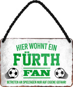 4252024203370 Schilderstore24 	Schilderstore24 Blechschilder sind perfekt als Geschenk zu Weihnachten, Geburtstage, Feiern, Partys, Grillabende, Namenstag, Feiertag, Mädelsabend, Hochzeit. Jederzeit stilvoll im Wohnzimmer, Partykeller, Garage, Praxis, Büro, Café, Hauseingang Fußball Mannschaft Verein Bolzen Ball sport liga kicken stadion freizeit ''Fürth Fan''		18x12cm