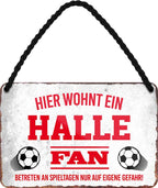 4252024203387 Schilderstore24 Schilderstore24 Blechschilder sind perfekt als Geschenk zu Weihnachten, Geburtstage, Feiern, Partys, Grillabende, Namenstag, Feiertag, Mädelsabend, Hochzeit. Jederzeit stilvoll im Wohnzimmer, Partykeller, Garage, Praxis, Büro, Café, Hauseingang Fußball Mannschaft Verein Bolzen Ball sport liga kicken stadion freizeit	 ''Halle Fan''		18x12cm