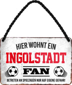 4252024203431 Schilderstore24 	Schilderstore24 Blechschilder sind perfekt als Geschenk zu Weihnachten, Geburtstage, Feiern, Partys, Grillabende, Namenstag, Feiertag, Mädelsabend, Hochzeit. Jederzeit stilvoll im Wohnzimmer, Partykeller, Garage, Praxis, Büro, Café, Hauseingang Fußball Mannschaft Verein Bolzen Ball sport liga kicken stadion freizeit ''Ingolstadt Fan''		18x12cm