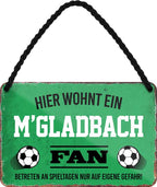 4252024203509 Schilderstore24 	Schilderstore24 Blechschilder sind perfekt als Geschenk zu Weihnachten, Geburtstage, Feiern, Partys, Grillabende, Namenstag, Feiertag, Mädelsabend, Hochzeit. Jederzeit stilvoll im Wohnzimmer, Partykeller, Garage, Praxis, Büro, Café, Hauseingang Fußball Mannschaft Verein Bolzen Ball sport liga kicken stadion freizeit ''M´Gladbach Fan''		18x12cm