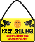 4252024210019 Schilderstore24 	Schilderstore24 Blechschilder sind perfekt als Geschenk zu Weihnachten, Geburtstage, Feiern, Partys, Grillabende, Namenstag, Feiertag, Mädelsabend, Hochzeit. Jederzeit stilvoll im Wohnzimmer, Partykeller, Garage, Praxis, Büro, Café, Hauseingang Sarkasmus Ironie Funny Schwarzer Humor faul dumm fun rente lästern teufel ''Keep smiling dieser Bereich wird videoüberwacht''		18x12cm