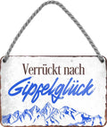 4252024202205 Schilderstore24 	Schilderstore24 Blechschilder sind perfekt als Geschenk zu Weihnachten, Geburtstage, Feiern, Partys, Grillabende, Namenstag, Feiertag, Mädelsabend, Hochzeit. Jederzeit stilvoll im Wohnzimmer, Partykeller, Garage, Praxis, Büro, Café, Hauseingang Berge Reisen Wandern Outdoor Natur Urlaub sehenswürdigkeiten tal freizeit sport ''Verrückt nach Gipfelglück''		18x12cm