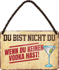 4252024200270 Schilderstore24 Schilderstore24 Blechschilder sind perfekt als Geschenk zu Weihnachten, Geburtstage, Feiern, Partys, Grillabende, Namenstag, Feiertag, Mädelsabend, Hochzeit. Jederzeit stilvoll im Wohnzimmer, Partykeller, Garage, Praxis, Büro, Café, Hauseingang Alkohol Cocktail Bier Sekt Getränk Bier Alkohol schnaps promille tequila   	 ''Du bist nicht du, wenn du keinen Vodka hast''		18x12cm
