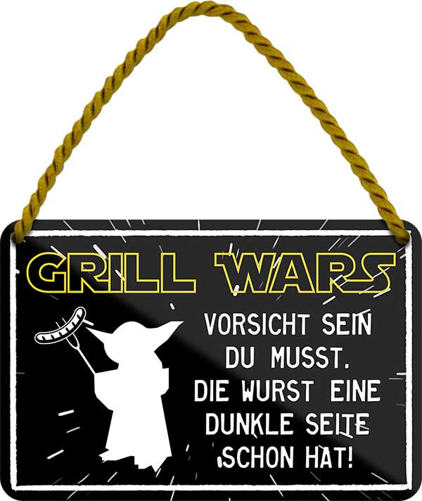 4252024202601 Schilderstore24 Schilderstore24 Blechschilder sind perfekt als Geschenk zu Weihnachten, Geburtstage, Feiern, Partys, Grillabende, Namenstag, Feiertag, Mädelsabend, Hochzeit. Jederzeit stilvoll im Wohnzimmer, Partykeller, Garage, Praxis, Büro, Café, Hauseingang Lebensmittel Kaffee Kuchen Tee Grill crepes teigware süßigkeit essen grill wurst	 ''Grill Wars. Vorsicht sein du musst. die Wurst.. (yoda)''		18x12cm