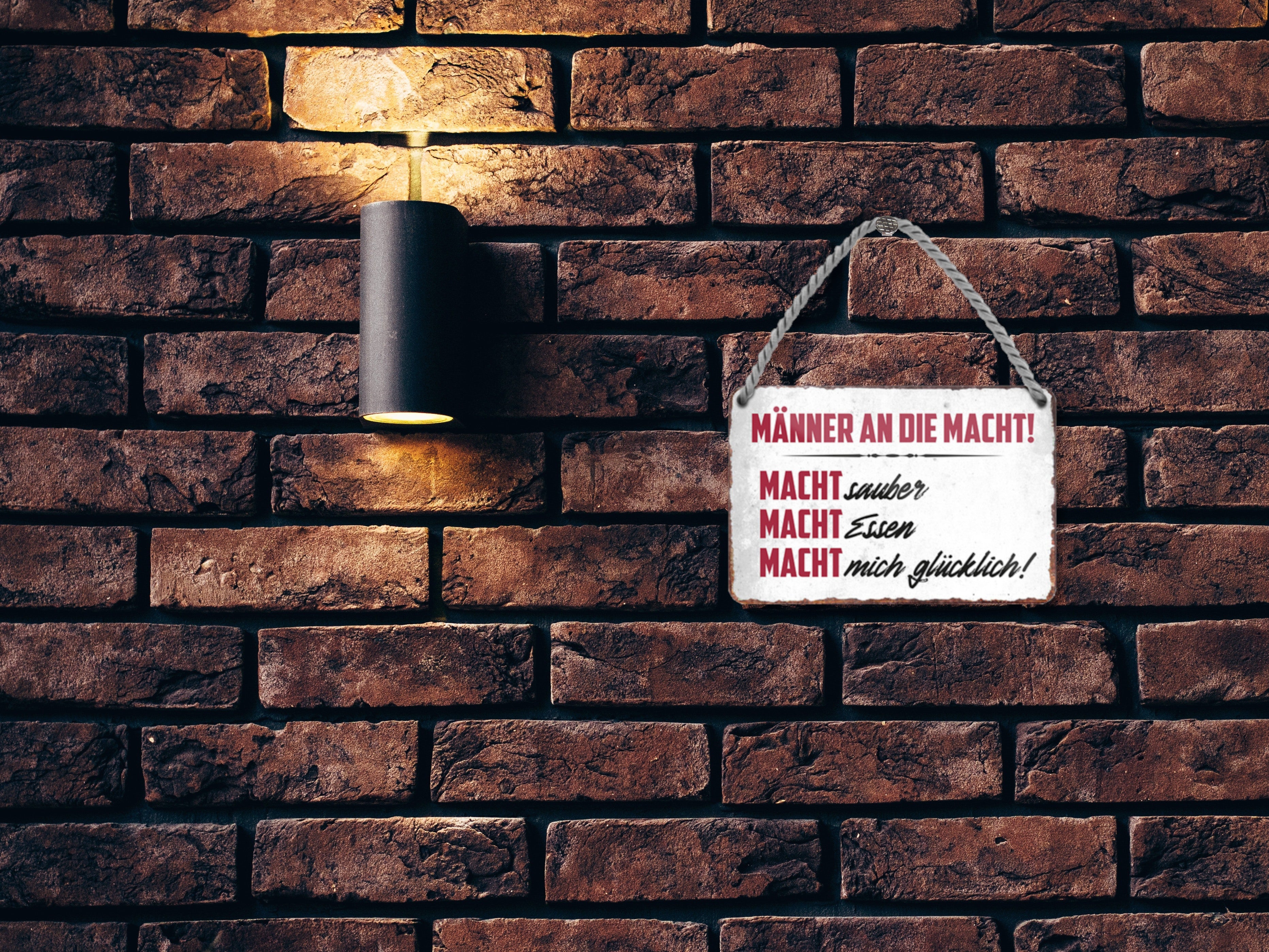 Blechschild ''Männer an die Macht. Macht sauber. Macht essen'' 18x12cm