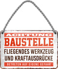 4252024205756 Schilderstore24 	Schilderstore24 Blechschilder sind perfekt als Geschenk zu Weihnachten, Geburtstage, Feiern, Partys, Grillabende, Namenstag, Feiertag, Mädelsabend, Hochzeit. Jederzeit stilvoll im Wohnzimmer, Partykeller, Garage, Praxis, Büro, Café, Hauseingang Handwerk Baustelle Arbeit Bau werkeln baustelle handwerk bauarbeiter ''Achtung Baustelle. Fliegendes Werkzeug und Kraftausdrücke''		18x12cm