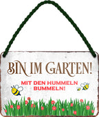 4252024205930 Schilderstore24 Schilderstore24 Blechschilder sind perfekt als Geschenk zu Weihnachten, Geburtstage, Feiern, Partys, Grillabende, Namenstag, Feiertag, Mädelsabend, Hochzeit. Jederzeit stilvoll im Wohnzimmer, Partykeller, Garage, Praxis, Büro, Café, Hauseingang Garten Haushalt Heim Zuhause Gartenarbeit Hausarbeit Zuhause Blumen	 ''Bin im Garten mit den Hummeln bummeln''		18x12cm