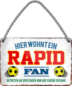 4252024204117 Schilderstore24 Schilderstore24 Blechschilder sind perfekt als Geschenk zu Weihnachten, Geburtstage, Feiern, Partys, Grillabende, Namenstag, Feiertag, Mädelsabend, Hochzeit. Jederzeit stilvoll im Wohnzimmer, Partykeller, Garage, Praxis, Büro, Café, Hauseingang Fußball Mannschaft Verein Bolzen Ball sport liga kicken stadion freizeit	 ''Rapid Fan''		18x12cm