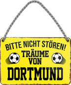 4252024204247 Schilderstore24 Schilderstore24 Blechschilder sind perfekt als Geschenk zu Weihnachten, Geburtstage, Feiern, Partys, Grillabende, Namenstag, Feiertag, Mädelsabend, Hochzeit. Jederzeit stilvoll im Wohnzimmer, Partykeller, Garage, Praxis, Büro, Café, Hauseingang Fußball Mannschaft Verein Bolzen Ball sport liga kicken stadion freizeit	 ''Träume von Dortmund''		18x12cm