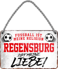 4252024205251Geschenk zu Weihnachten, Geburtstage, Feiern, Partys, Grillabende, Namenstag, Feiertag, Mädelsabend, Hochzeit Wohnzimmer, Partykeller, Garage, Praxis, Büro, Café, Hauseingang Fußball Mannschaft Verein Bolzen Ball sport liga kicken stadion freizeit	Schilderstore24 	 ''Regensburg ist meine Liebe!''
