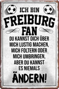 4252024216493 Schilderstore24 Schilderstore24 Blechschilder sind perfekt als Geschenk zu Weihnachten, Geburtstage, Feiern, Partys, Grillabende, Namenstag, Feiertag, Mädelsabend, Hochzeit. Jederzeit stilvoll im Wohnzimmer, Partykeller, Garage, Praxis, Büro, Café, Hauseingang Fußball Mannschaft Verein Bolzen Ball sport liga kicken stadion freizeit	 ''Freiburg Fan ´20''		20x30cm