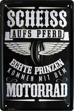 4252024220438 Schilderstore24 Schilderstore24 Blechschilder sind perfekt als Geschenk zu Weihnachten, Geburtstage, Feiern, Partys, Grillabende, Namenstag, Feiertag, Mädelsabend, Hochzeit. Jederzeit stilvoll im Wohnzimmer, Partykeller, Garage, Praxis, Büro, Café, Hauseingang Mechaniker Auto Motorrad Werkstatt auto werkstatt tüfteln schrauber	 ''Scheiss aufs Pferd Motorrad''		20x30cm