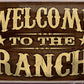 4252024218480 Schilderstore24 Schilderstore24 Blechschilder sind perfekt als Geschenk zu Weihnachten, Geburtstage, Feiern, Partys, Grillabende, Namenstag, Feiertag, Mädelsabend, Hochzeit. Jederzeit stilvoll im Wohnzimmer, Partykeller, Garage, Praxis, Büro, Café, Hauseingang Western Cowboy Cowgirl Indianer Ranch rothaut america spirituell cowboyhut film	 ''Welcome to the Ranch''		20x30cm