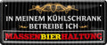 4252024222937 Schilderstore24 	Schilderstore24 Blechschilder sind perfekt als Geschenk zu Weihnachten, Geburtstage, Feiern, Partys, Grillabende, Namenstag, Feiertag, Mädelsabend, Hochzeit. Jederzeit stilvoll im Wohnzimmer, Partykeller, Garage, Praxis, Büro, Café, Hauseingang Alkohol Kasten Bier Saufen Getränk Bier Alkohol schaumkrone promille hopfen ''In meinem Kühlschrank betreibe ich Massenbierhaltung''		28x12cm