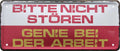 4252024226928 Schilderstore24 	Schilderstore24 Blechschilder sind perfekt als Geschenk zu Weihnachten, Geburtstage, Feiern, Partys, Grillabende, Namenstag, Feiertag, Mädelsabend, Hochzeit. Jederzeit stilvoll im Wohnzimmer, Partykeller, Garage, Praxis, Büro, Café, Hauseingang Büro Chef Angestellter Arbeit Job Arbeitsplatz Alltag Beruf Ausbildung ''Bitte nicht stören Genie bei der Arbeit''		28x12cm
