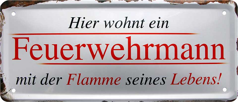 4252024227284 Schilderstore24 Schilderstore24 Blechschilder sind perfekt als Geschenk zu Weihnachten, Geburtstage, Feiern, Partys, Grillabende, Namenstag, Feiertag, Mädelsabend, Hochzeit. Jederzeit stilvoll im Wohnzimmer, Partykeller, Garage, Praxis, Büro, Café, Hauseingang Feuerwehr Feuer Brand Schutz Rettung freiwillige Alarm rettungsdienst hilfe feuer	 ''Hier wohnt Feuerwehrmann mit Flamme seines Lebens''		28x12cm