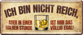 4252024222401 Schilderstore24 Schilderstore24 Blechschilder sind perfekt als Geschenk zu Weihnachten, Geburtstage, Feiern, Partys, Grillabende, Namenstag, Feiertag, Mädelsabend, Hochzeit. Jederzeit stilvoll im Wohnzimmer, Partykeller, Garage, Praxis, Büro, Café, Hauseingang Alkohol Cocktail Bier Sekt Getränk Bier Alkohol schnaps promille tequila   	 ''bin nicht reich, aber in halben Stunde ist das völlig egal''		28x12cm