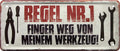 4252024225402 Schilderstore24 Schilderstore24 Blechschilder sind perfekt als Geschenk zu Weihnachten, Geburtstage, Feiern, Partys, Grillabende, Namenstag, Feiertag, Mädelsabend, Hochzeit. Jederzeit stilvoll im Wohnzimmer, Partykeller, Garage, Praxis, Büro, Café, Hauseingang Mechaniker Auto Motorrad Werkstatt auto werkstatt tüfteln schrauber	 ''Regel NR.1 Finger weg von meinem Werkzeug''		28x12cm