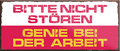 4252024240382	Schilderstore24	 ''Bitte nicht stören, Genie bei der Arbeit'' Schilderstore24 Blechschilder sind perfekt als Geschenk zu Weihnachten, Geburtstage, Feiern, Partys, Grillabende, Namenstag, Feiertag, Mädelsabend, Hochzeit. Jederzeit stilvoll im Wohnzimmer, Partykeller, Garage, Praxis, Büro, Café, Hauseingang Büro Chef Angestellter Arbeit Job Arbeitsplatz Alltag Beruf Ausbildung