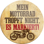 4252024234657	Schilderstore24	 ''Mein Motorrad tropft nicht es markiert''Schilderstore24 Blechschilder sind perfekt als Geschenk zu Weihnachten, Geburtstage, Feiern, Partys, Grillabende, Namenstag, Feiertag, Mädelsabend, Hochzeit. Jederzeit stilvoll im Wohnzimmer, Partykeller, Garage, Praxis, Büro, Café, Hauseingang Mechaniker Auto Motorrad Werkstatt auto werkstatt tüfteln schrauber