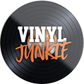 4252024234374	Schilderstore24	 ''Vinyl Junkie''Schilderstore24 Blechschilder sind perfekt als Geschenk zu Weihnachten, Geburtstage, Feiern, Partys, Grillabende, Namenstag, Feiertag, Mädelsabend, Hochzeit. Jederzeit stilvoll im Wohnzimmer, Partykeller, Garage, Praxis, Büro, Café, Hauseingang Musik Metall Rock Pop Klassik musik metall rock lieder melodie instrumente