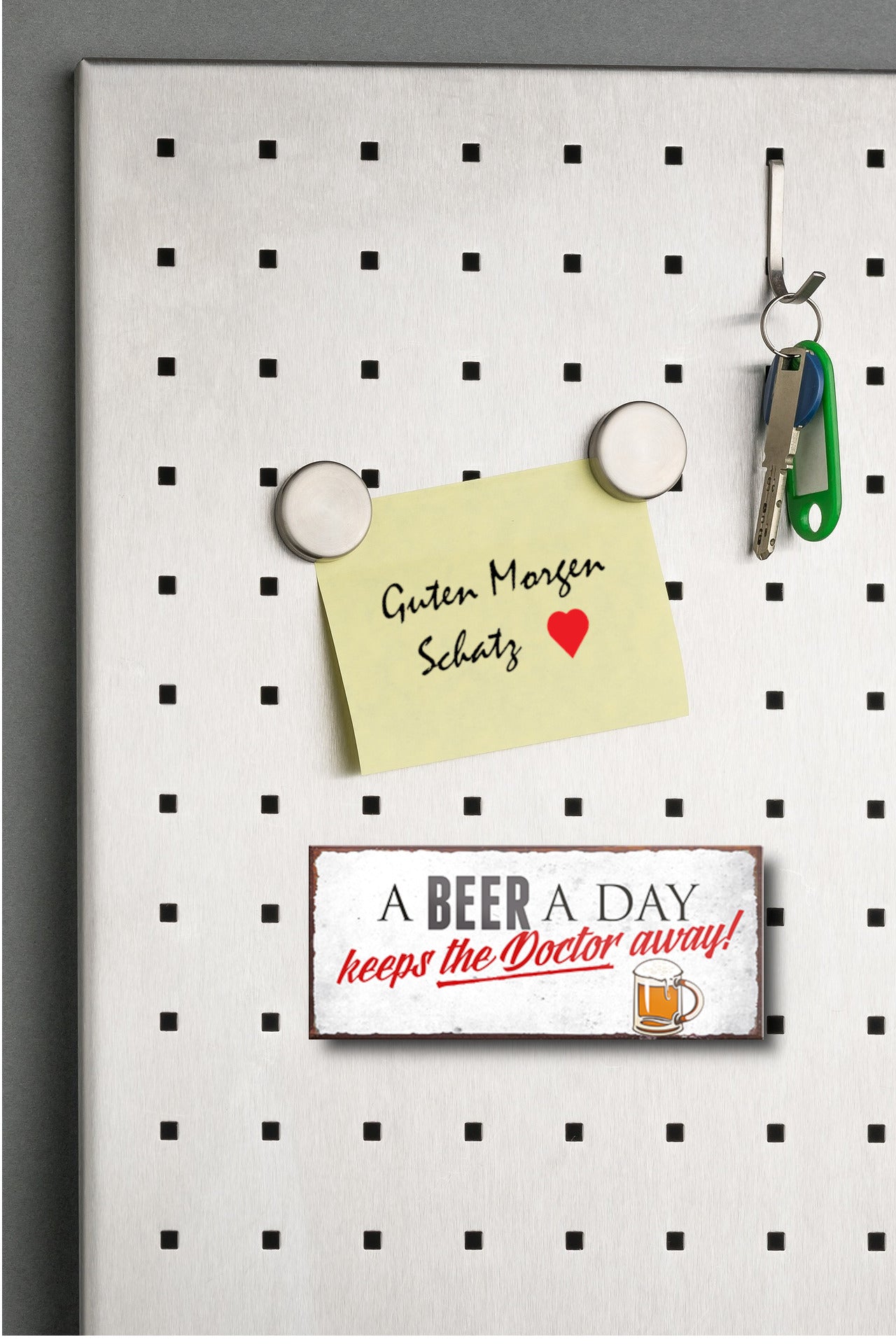 Magnet ''A beer a day kepps the Dctor away'' 9,3x4cm