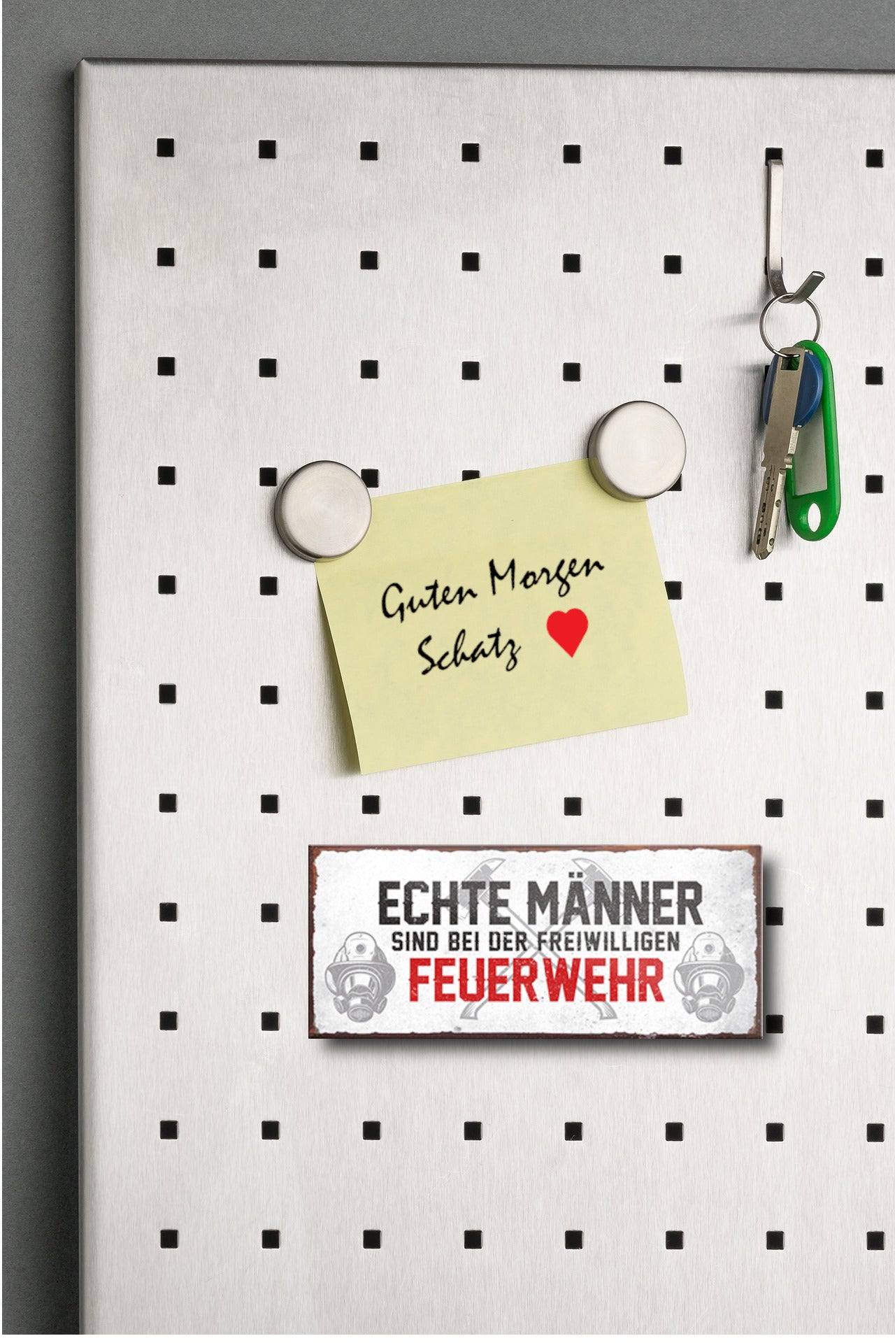 Magnet ''Echte Männer sind bei der freiwilligen Feuerwehr'' 9,3x4cm