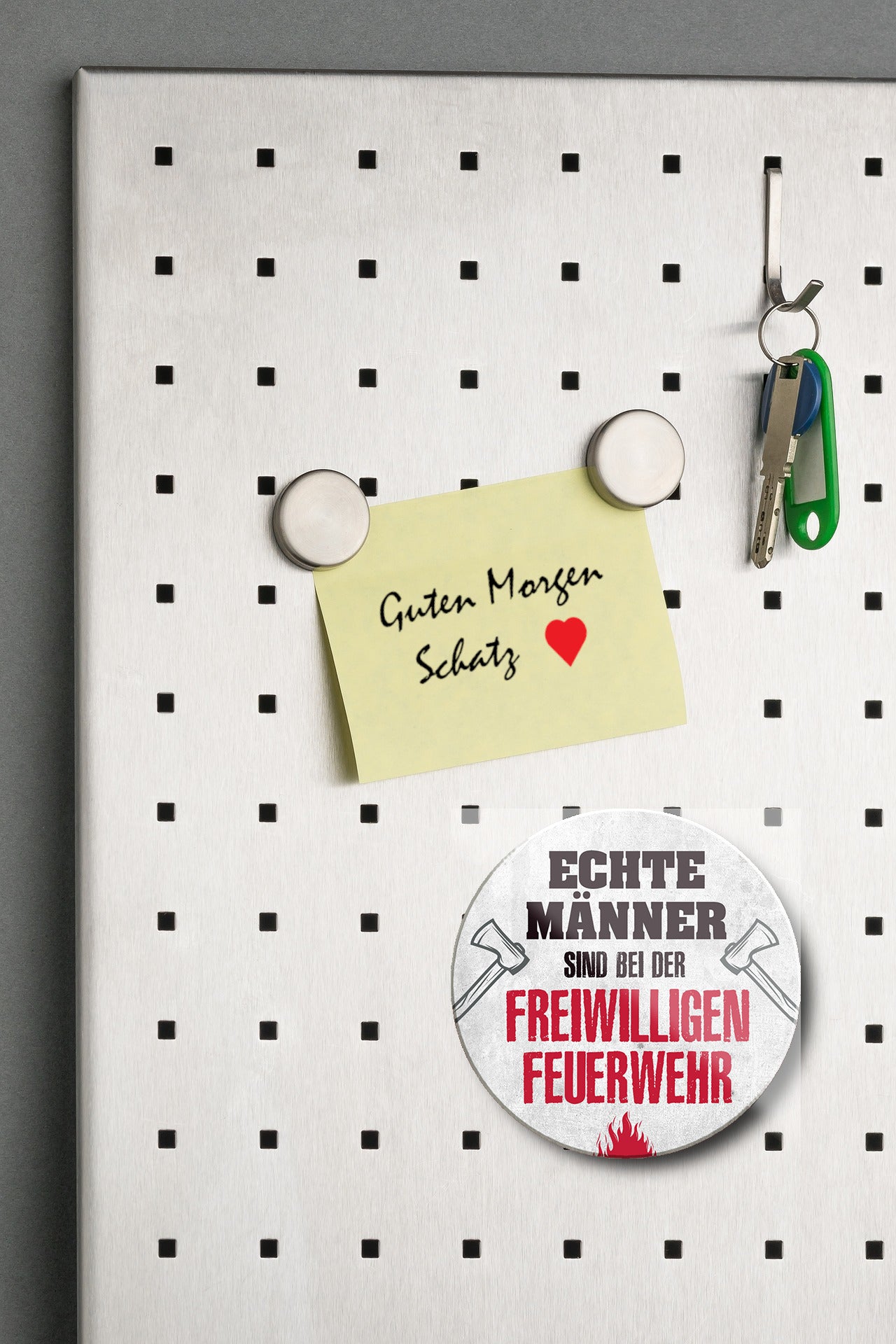 Magnet ''Echte Männer freiwillige Feuerwehr'' 8x8x0,3cm